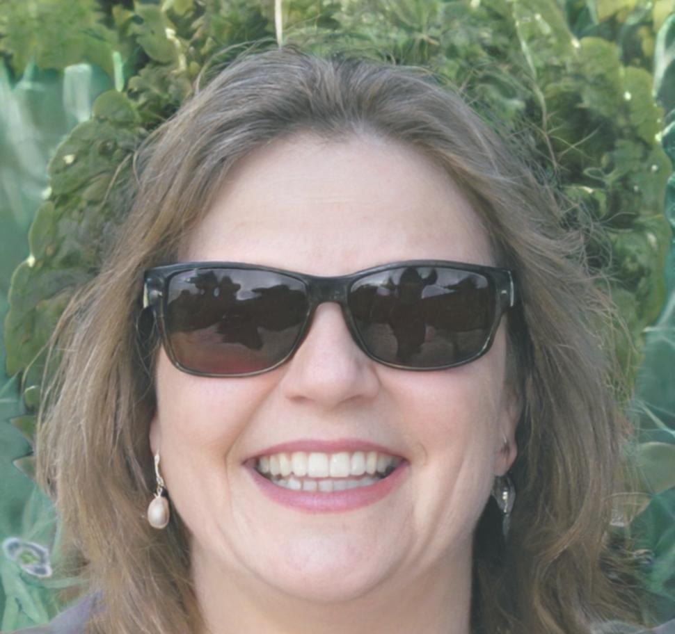 Vera Christiansen, Financial Risk Analyst